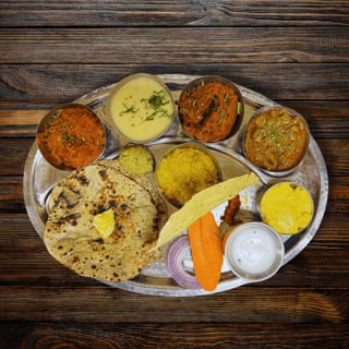 Kathiyawadi Thali