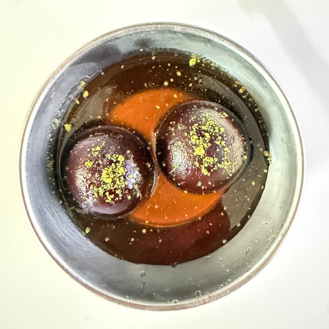 Kala Jamun (2 pcs).